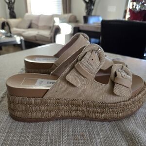 Dolce Vita Witny Wedge Sandal   Size 8.5